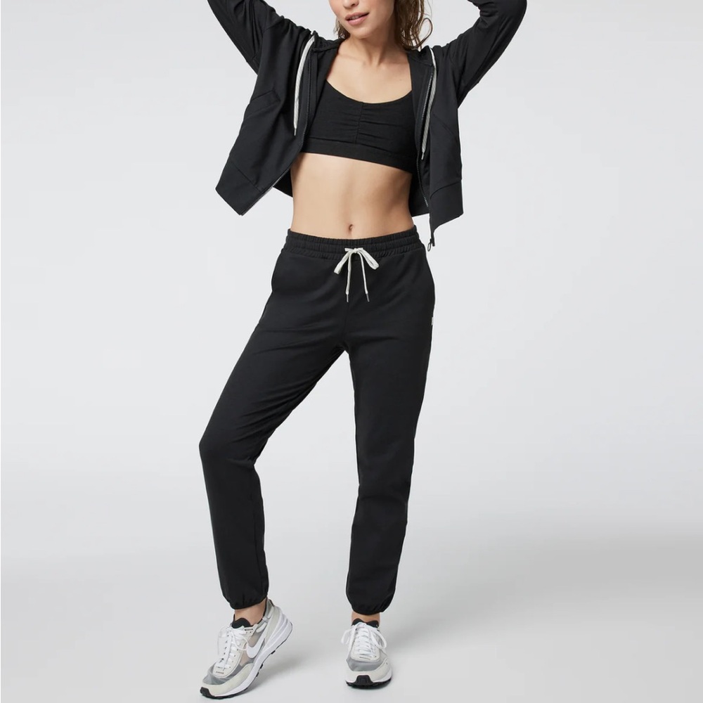 Vuori Black Women's Jogger Pants
